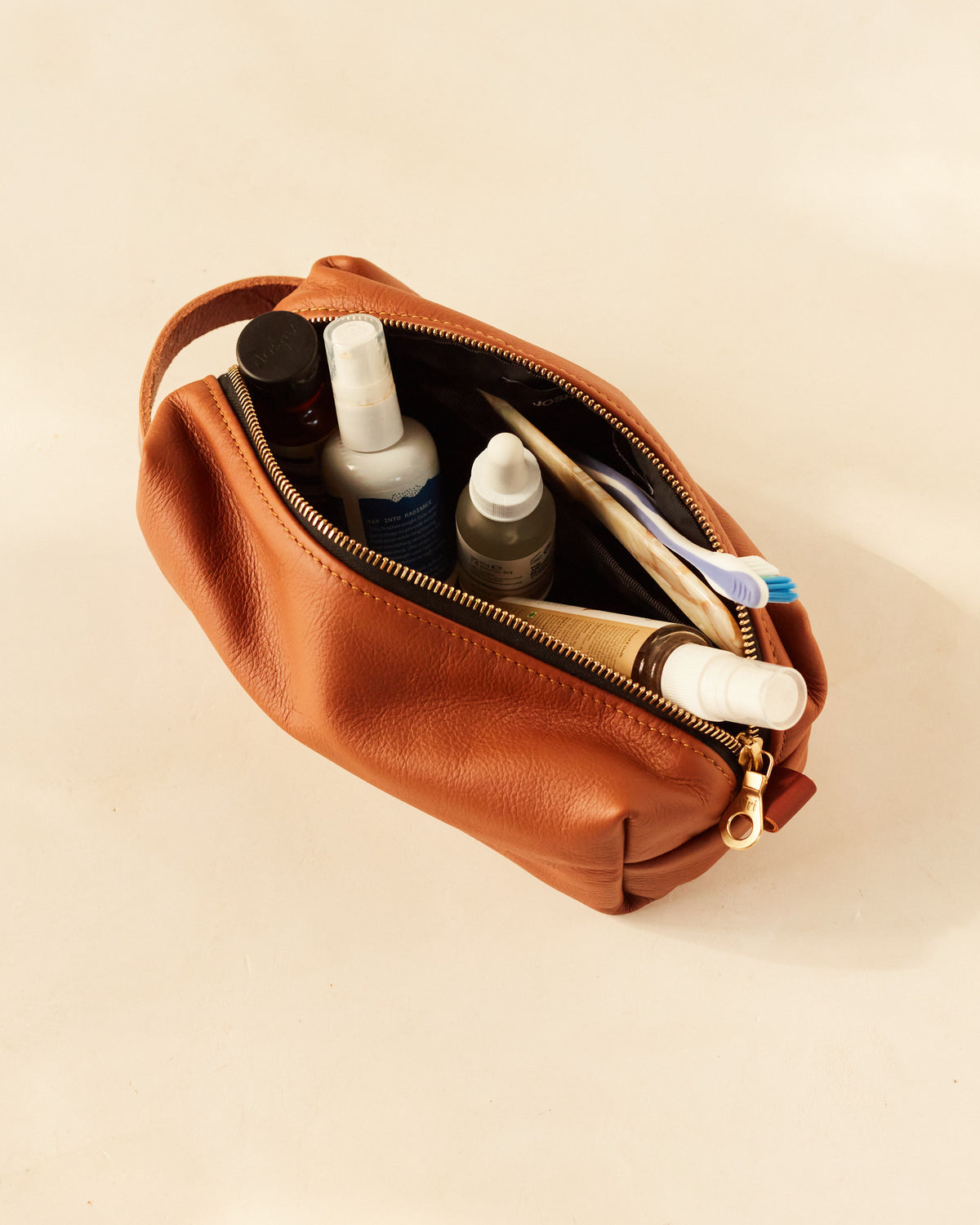 Dopp Kit in Leather - Medium