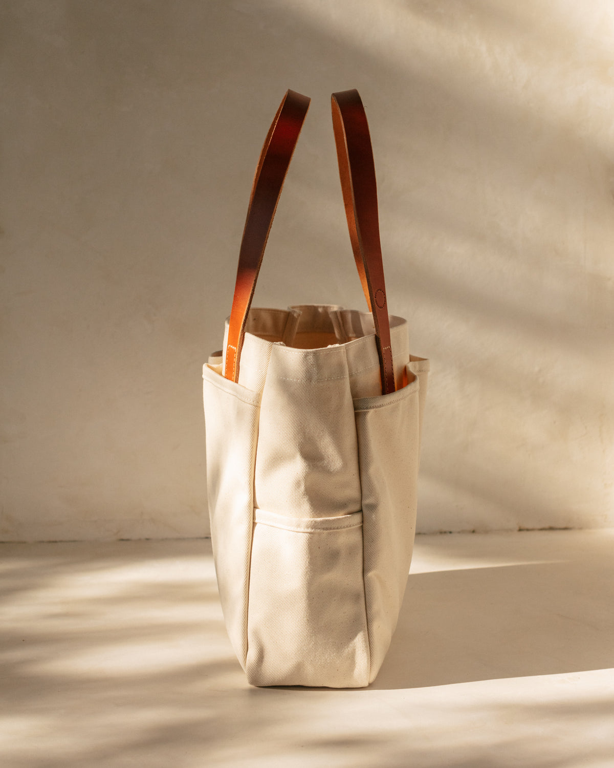 Utility Tote in Canvas